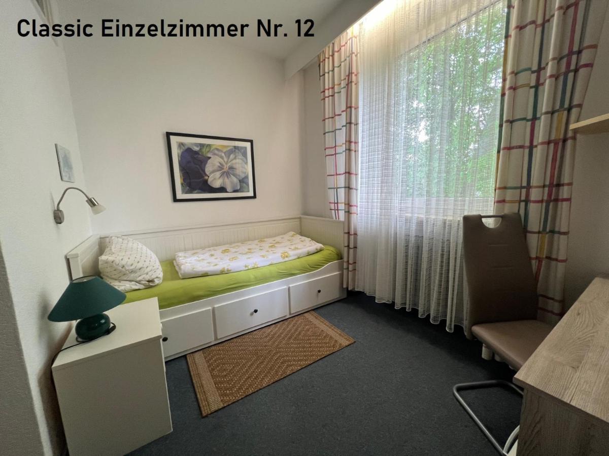 Hotelpension Am Thermalbad Bad Nenndorf Exterior foto