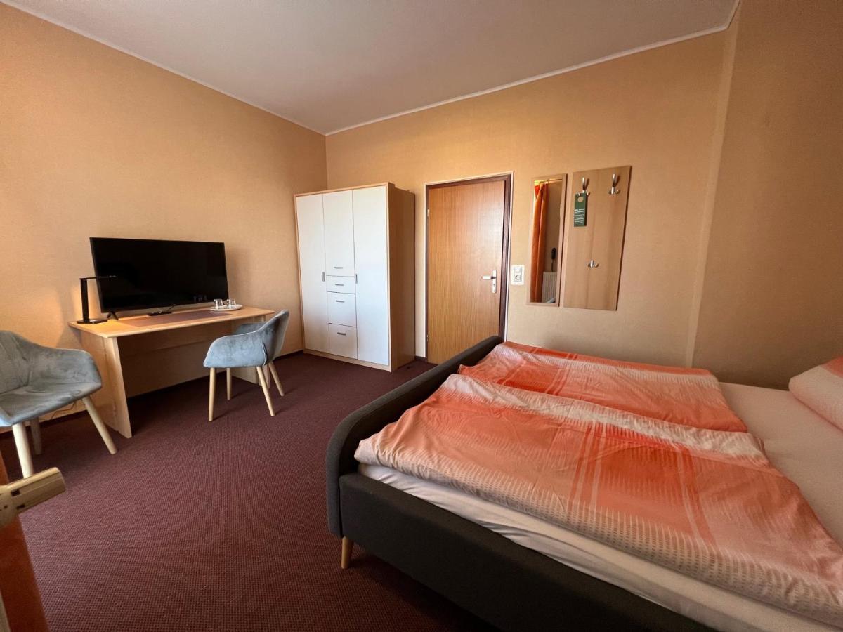 Hotelpension Am Thermalbad Bad Nenndorf Exterior foto