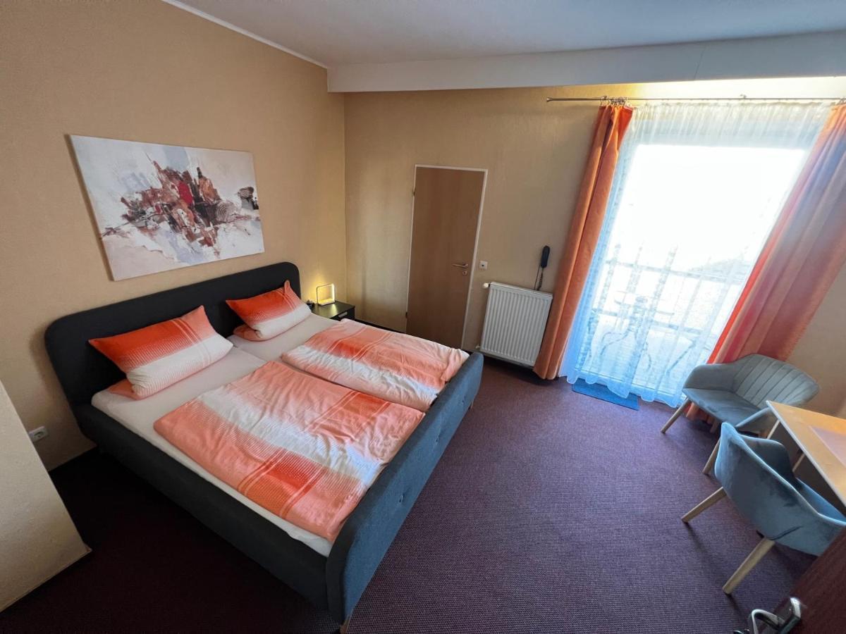 Hotelpension Am Thermalbad Bad Nenndorf Exterior foto